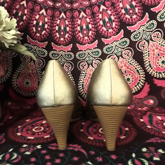 NWOT Life Stride Pumps - Picture 8 of 9